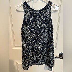Size large Navy and floral Max Studio trapeze tunic top.